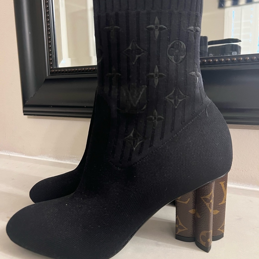 Louis Vuitton Black Ankle Boots with Chunky Heel